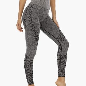 Leopard print leggings.